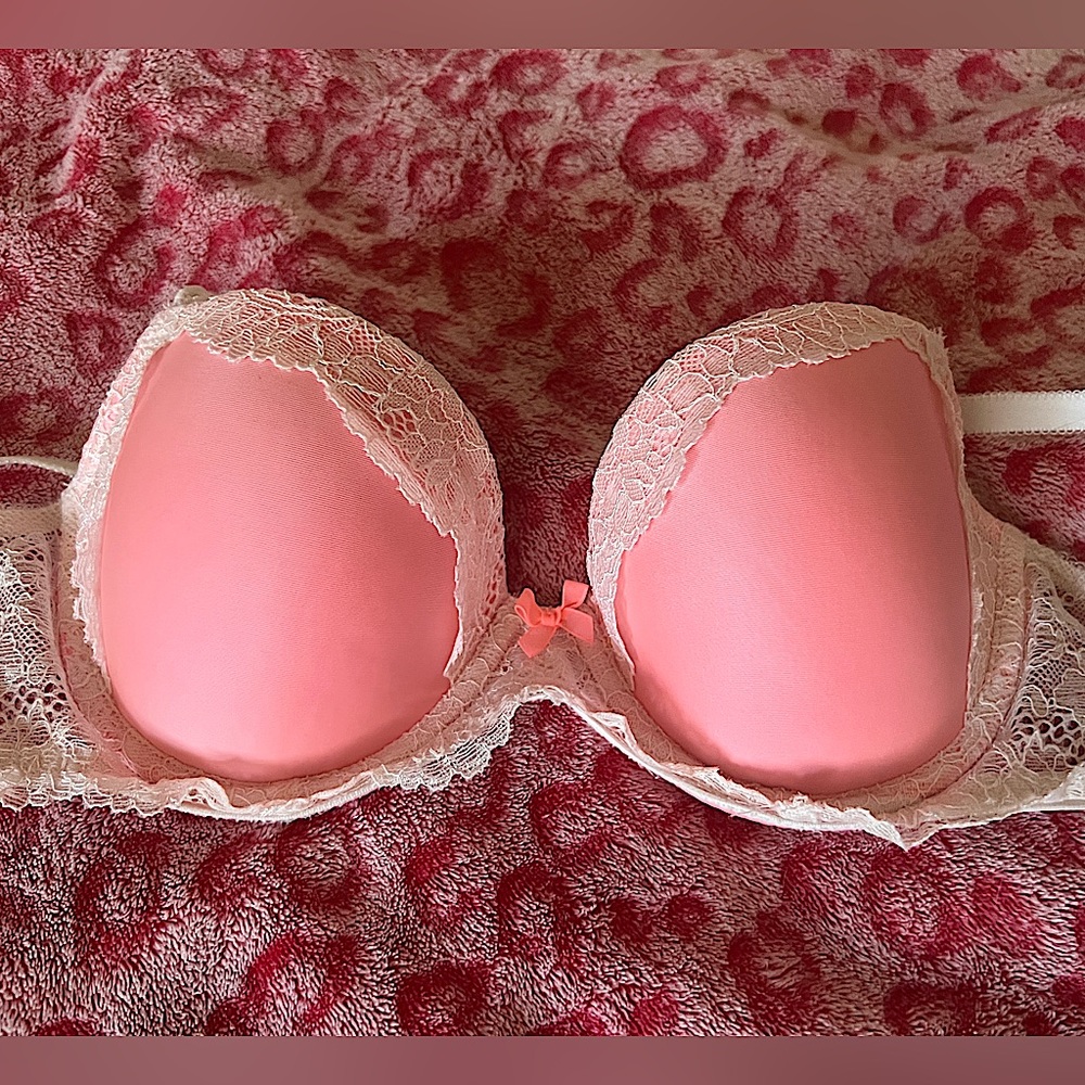 FINAL SALE 🩷🤍 Victoria’s Secret dream angels Demi bra 32C